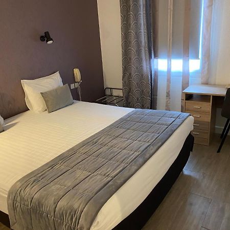 Location Chambres Hotel Joly Dun-le-Palestel Exterior photo